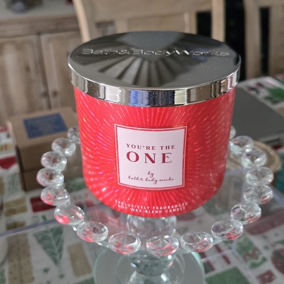 Bath & Body Works You're the One Red Candle - Picture 6 of 8
